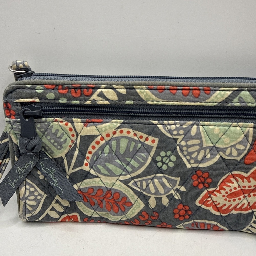Vera Bradley Women's Floral Zip Wristlet - NOMADIC Accordian Wallet - Picture 4 of 14
